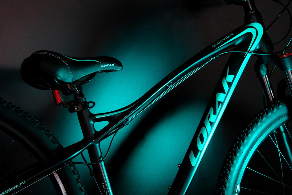 Lorak Glory 1000 Матовый Чёрный/Мятный рама 17 (на рост 155-173)